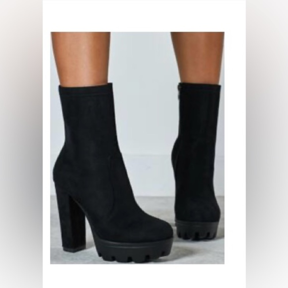 Suede Chunky Heels Platform Boots, side zipper, size 40 (US 9)